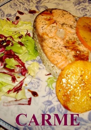 Una foto de Salmón y caqui persimon en papillotte
