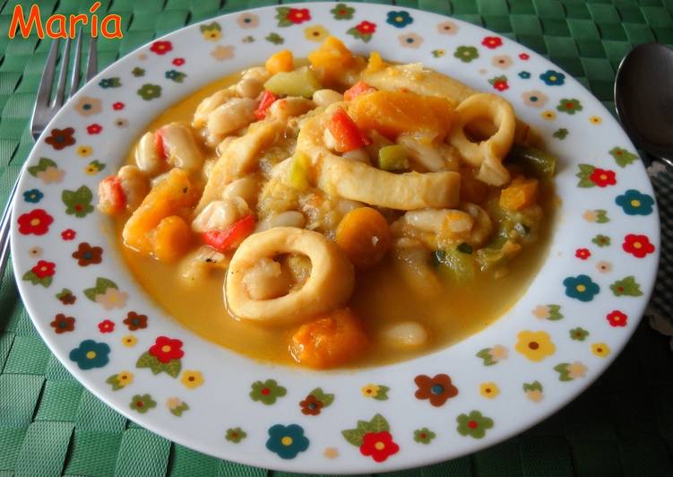 Alubias con calabacín, calabaza y calamares