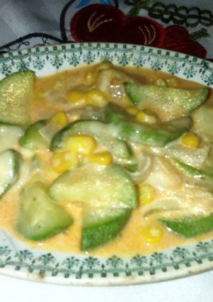 A picture of Sautéed Zucchini with Cream.
