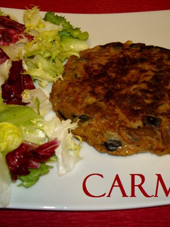 Una foto de Tortilla de berenjena y champiñones
