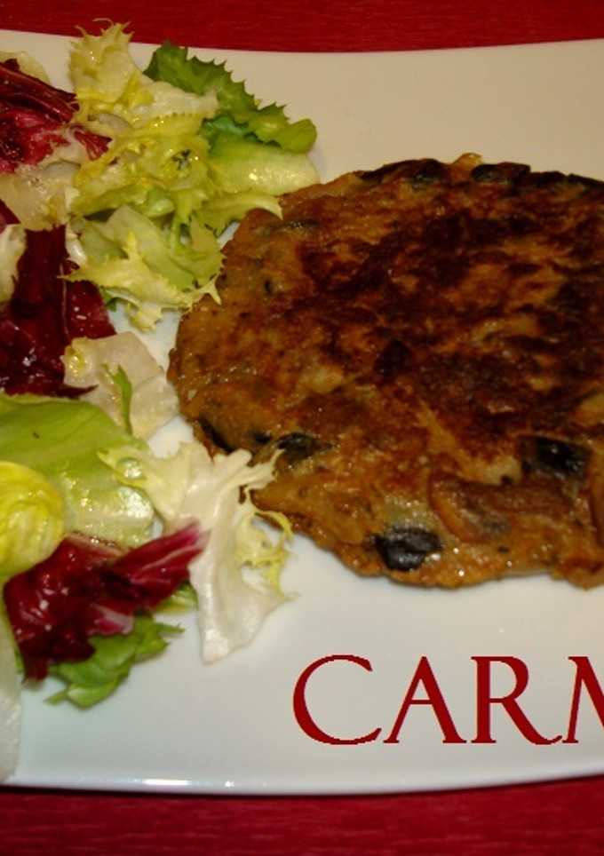 Una foto de Tortilla de berenjena y champiñones