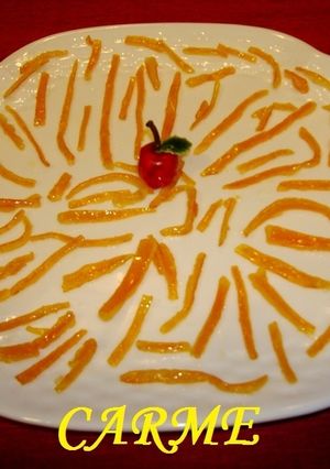 Una foto de Cascaras de naranjas confitadas