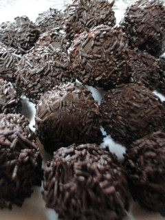 Una foto de Trufas de Oreo, Philadelphia y chocolate