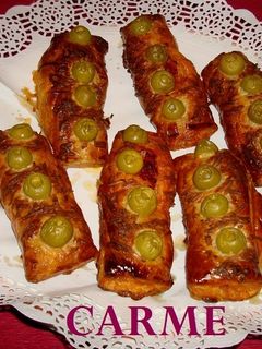 Una foto de Hojaldres de sobrasada y aceitunas