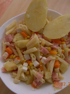 Una foto de Ensalada de pasta fácil y rápida