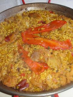 Una foto de Paella de coliflor y magro de Jijona