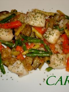 Una foto de Bacalao salteado con verduras