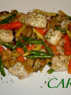 Una foto de Bacalao salteado con verduras