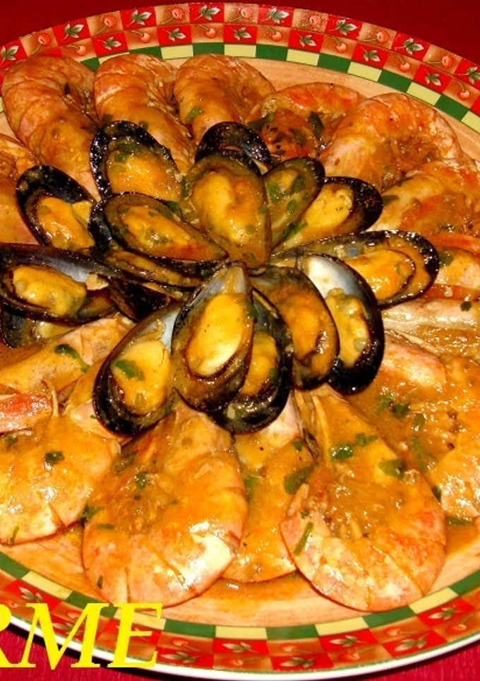 Una foto de Gambas y mejillones a la marinera