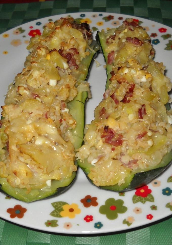 Una foto de Calabacines rellenos con bulgur