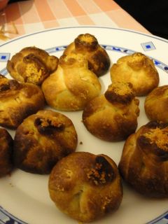 Una foto de Saquitos de zamburiñas al pesto