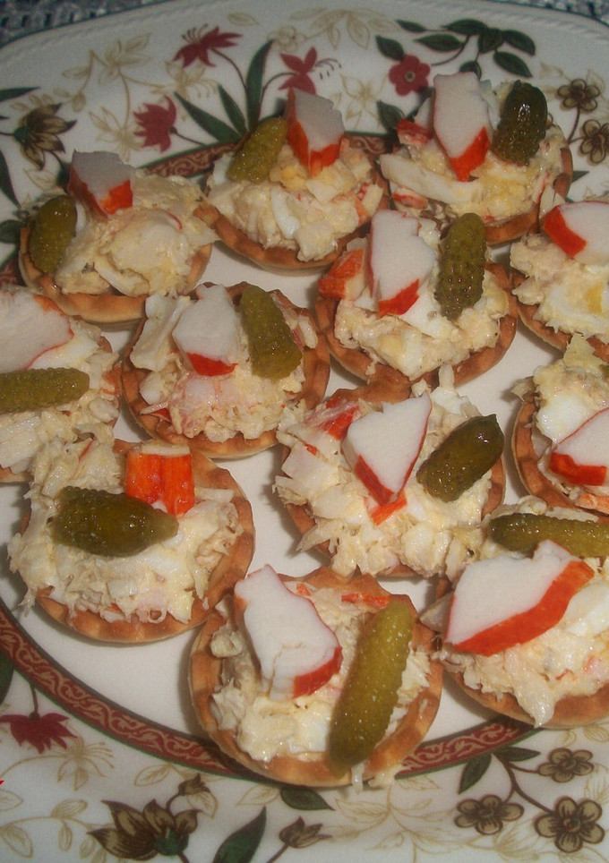 Una foto de Tartaletas de ensaladilla de marisco