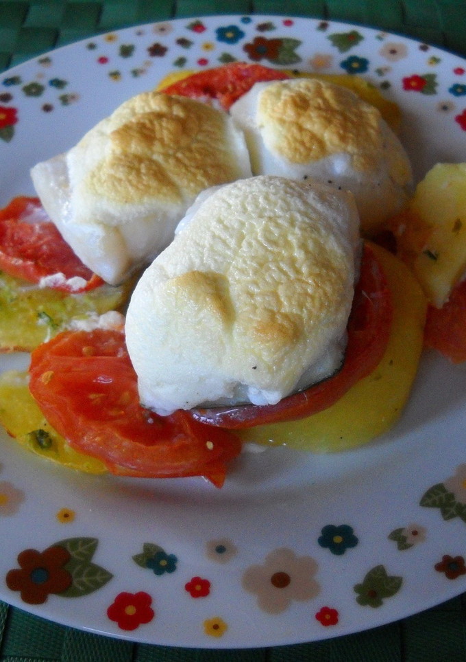 Una foto de Bacalao con muselina de alioli y perejil