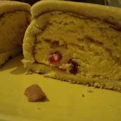A picture of Budín helado con tropiezos de cerezas confitadas Alejandra.