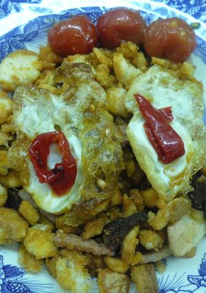 Una foto de Migas con huevos y tomates cherry