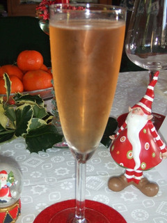 Una foto de Kir royal navideño