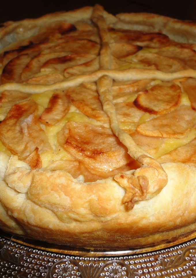 Una foto de Tarta de manzana y crema frangipane