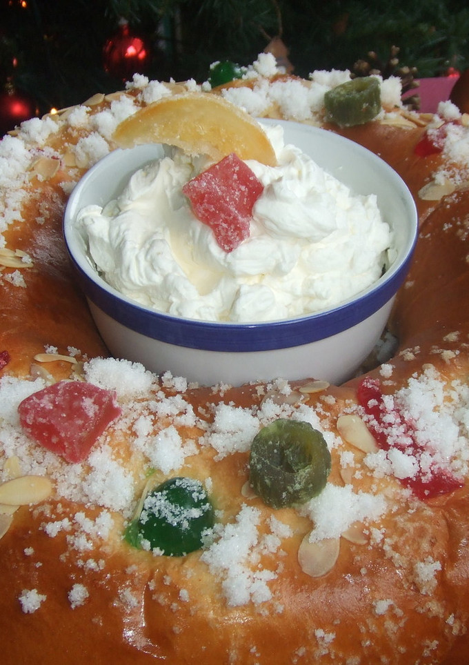 Una foto de Roscón de Reyes gallego