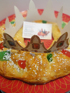 Una foto de Roscón de Reyes sin masa madre