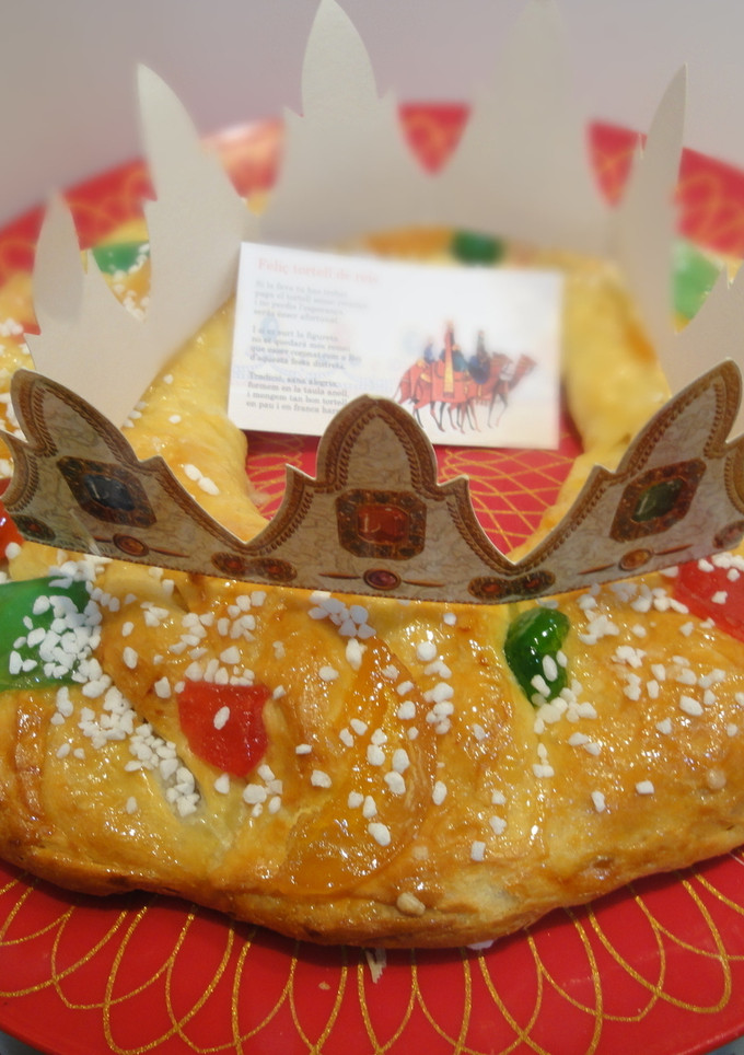 Una foto de Roscón de Reyes sin masa madre
