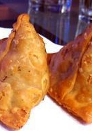 A picture of Samosas.