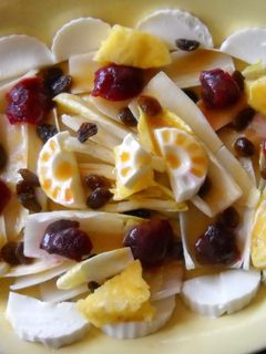 Una foto de Ensalada de endivias con queso fresco y remolacha