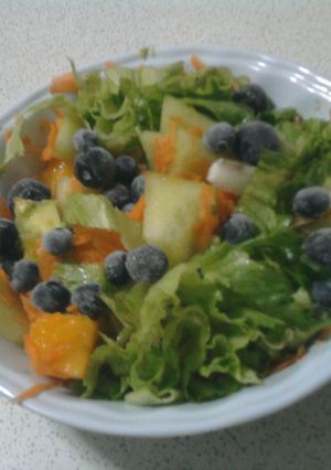 Una foto de Ensalada Tropical del Sur