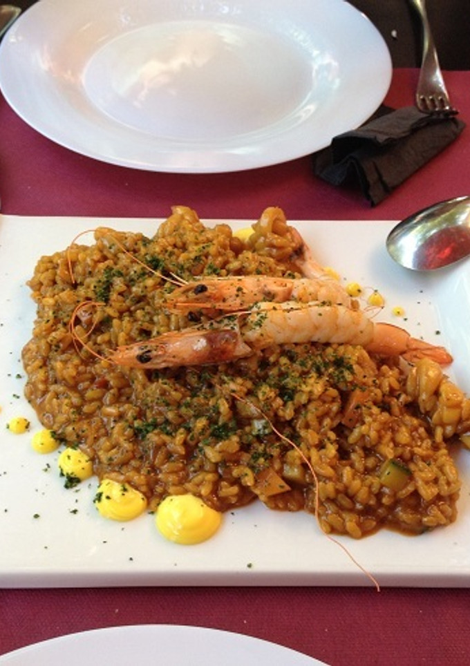 Una foto de Arroz con marisco a mi manera