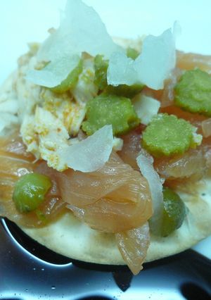 Una foto de Pinchito de atún y salmón