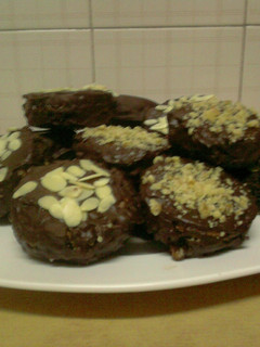 Una foto de Alfajores de chocolate y nueces