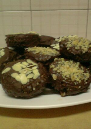 Una foto de Alfajores de chocolate y nueces