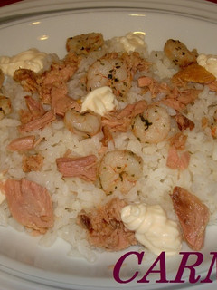 Una foto de Arroz atún y gambas