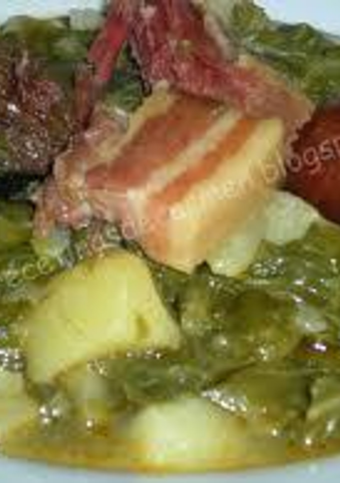 Una foto de Pote de berzas asturiano