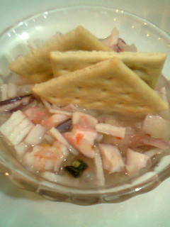 Una foto de Ceviche de combinación