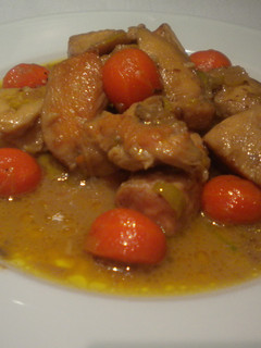 Una foto de Pollo con leche de coco