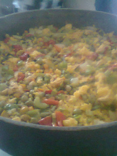 Una foto de Arroz con pollo estilo gourmet
