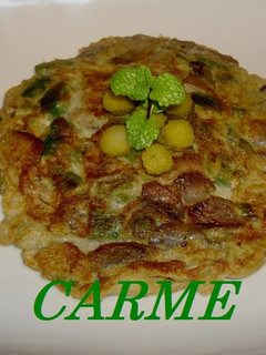 Una foto de Tortilla de espárragos trigueros y setas