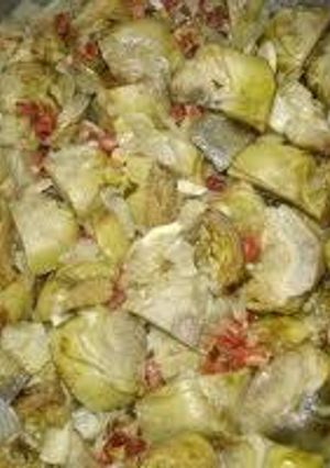 Una foto de Alcachofas con jamón y perejil