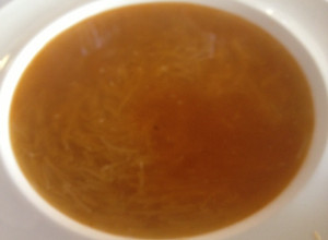 Una foto de Sopa de fideos fácil y rápida