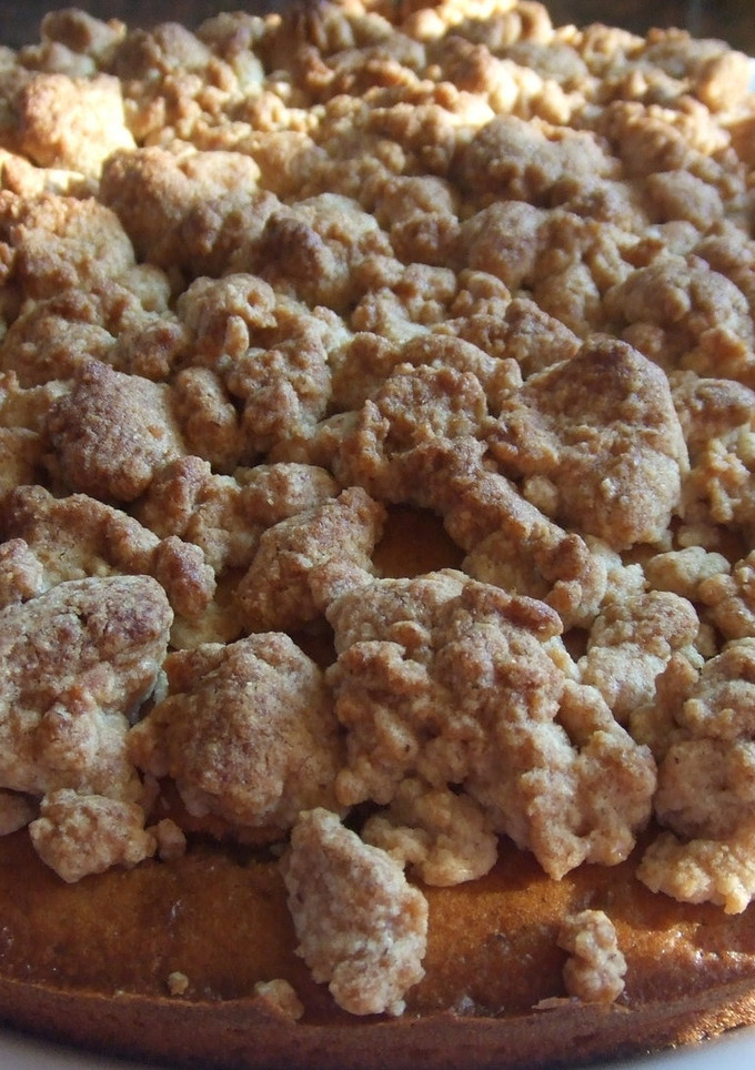 Una foto de Bizcocho integral sencillo con avellanas
