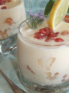 Una foto de Macedonia de invierno con crema de mandarinas
