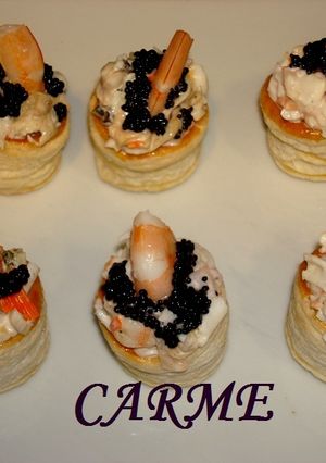 Una foto de Vol-au-vent rellenos de marisco