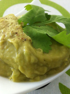 Una foto de Guacamole mexicano
