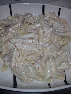 Una foto de Macarrones con atún y mayonesa
