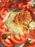 Provoletta a la parrilla con tomates