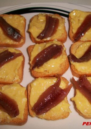 Una foto de Canapés de Almedroc con anchoas