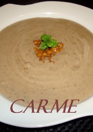 Una foto de Crema de lentejas y berenjena