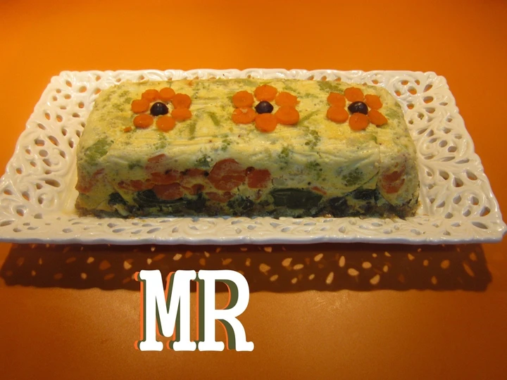 Manera fácil Preparar Pastel de merluza y verdura con setas de temporada y aliño de tomates secos  que Delicioso