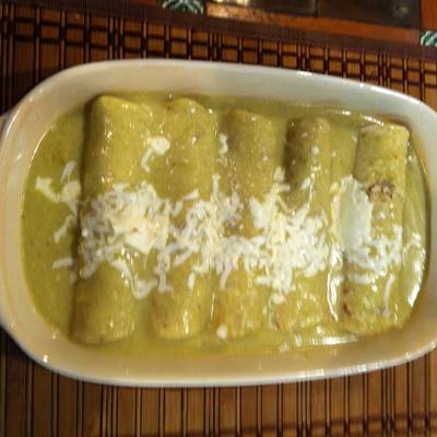Enchiladas verdes como en Guadalajara Receta de Mercedes Cossío- Cookpad