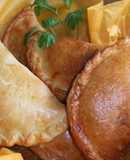 Empanadas de carne, patata y puerro